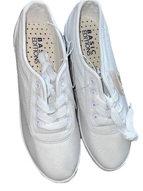 Vintage KMART Women’s Sneakers White Canvas Lace Ups NEW